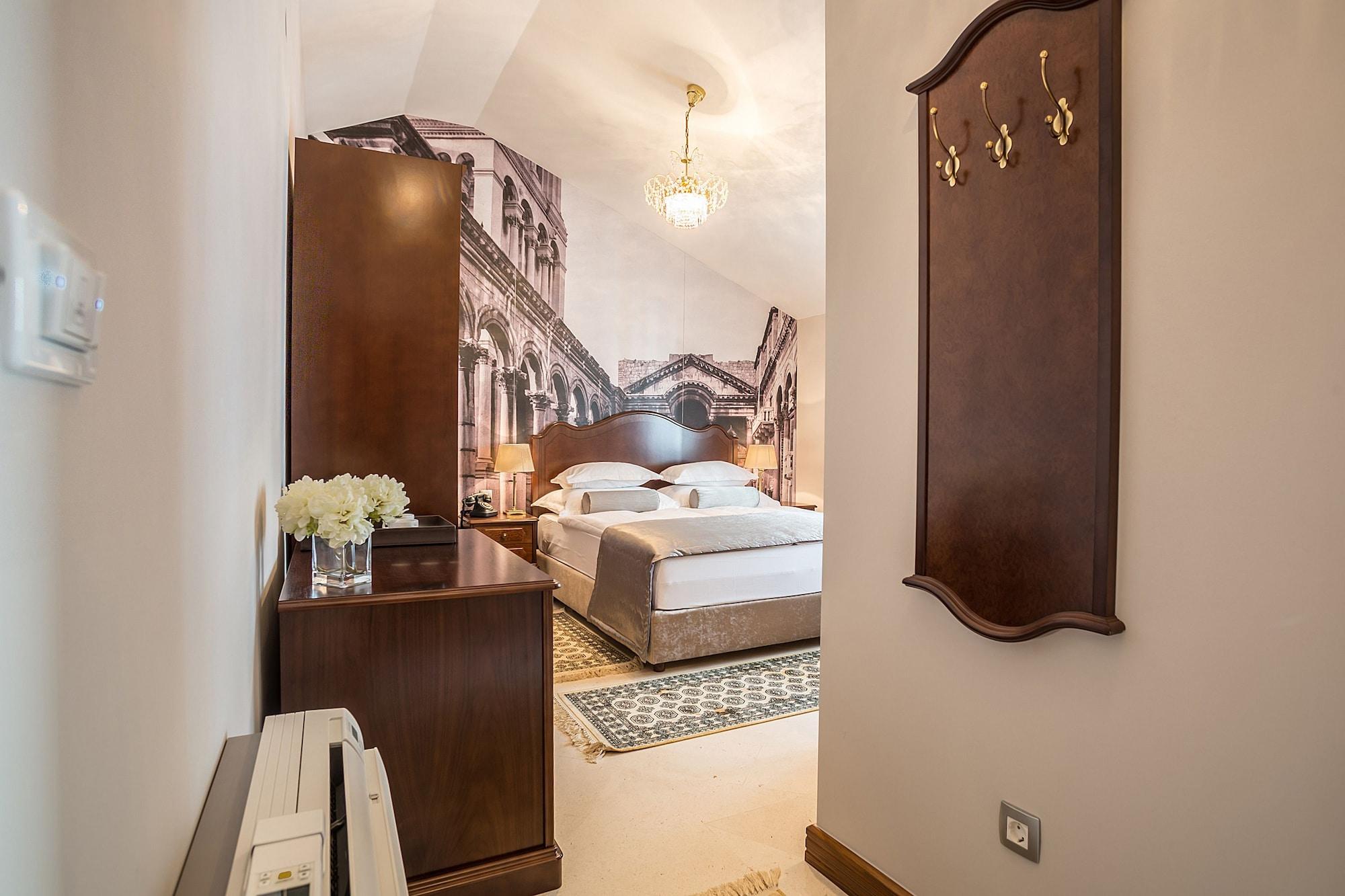 Splendida Palace Frühstückspension 4*